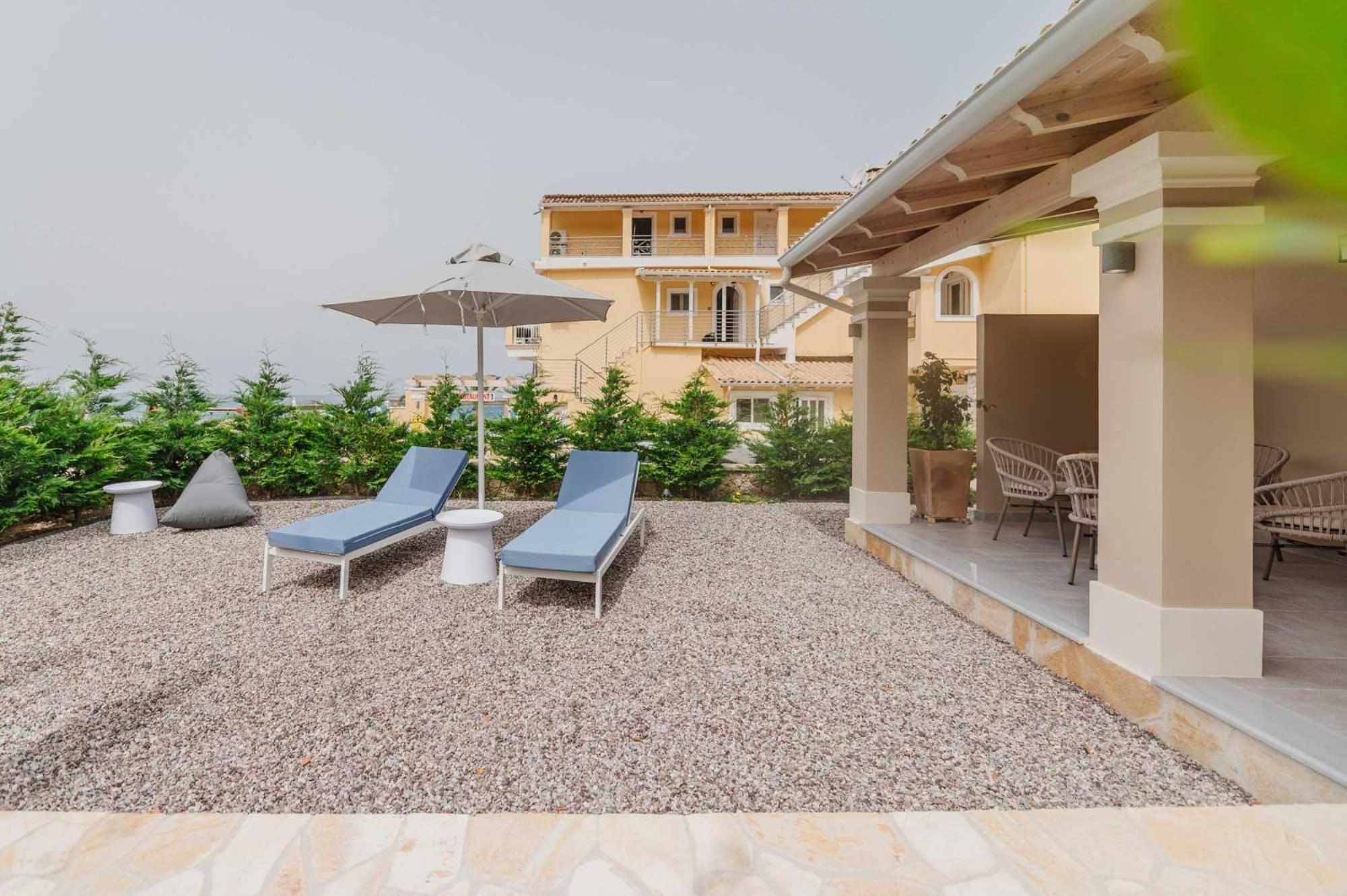 Sea Breeze Hotel & Apartments Айос-Гордіос Екстер'єр фото