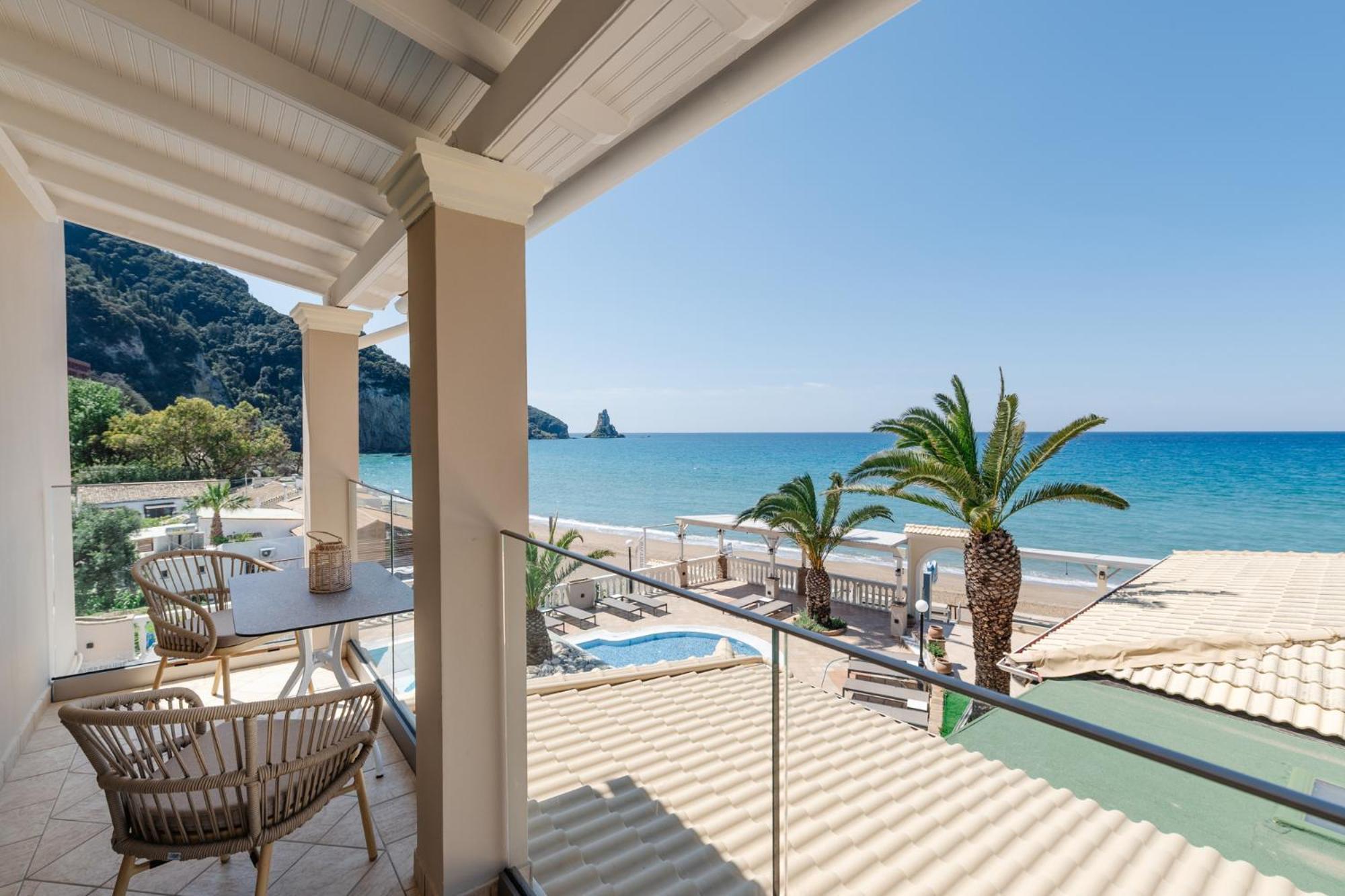 Sea Breeze Hotel & Apartments Айос-Гордіос Екстер'єр фото