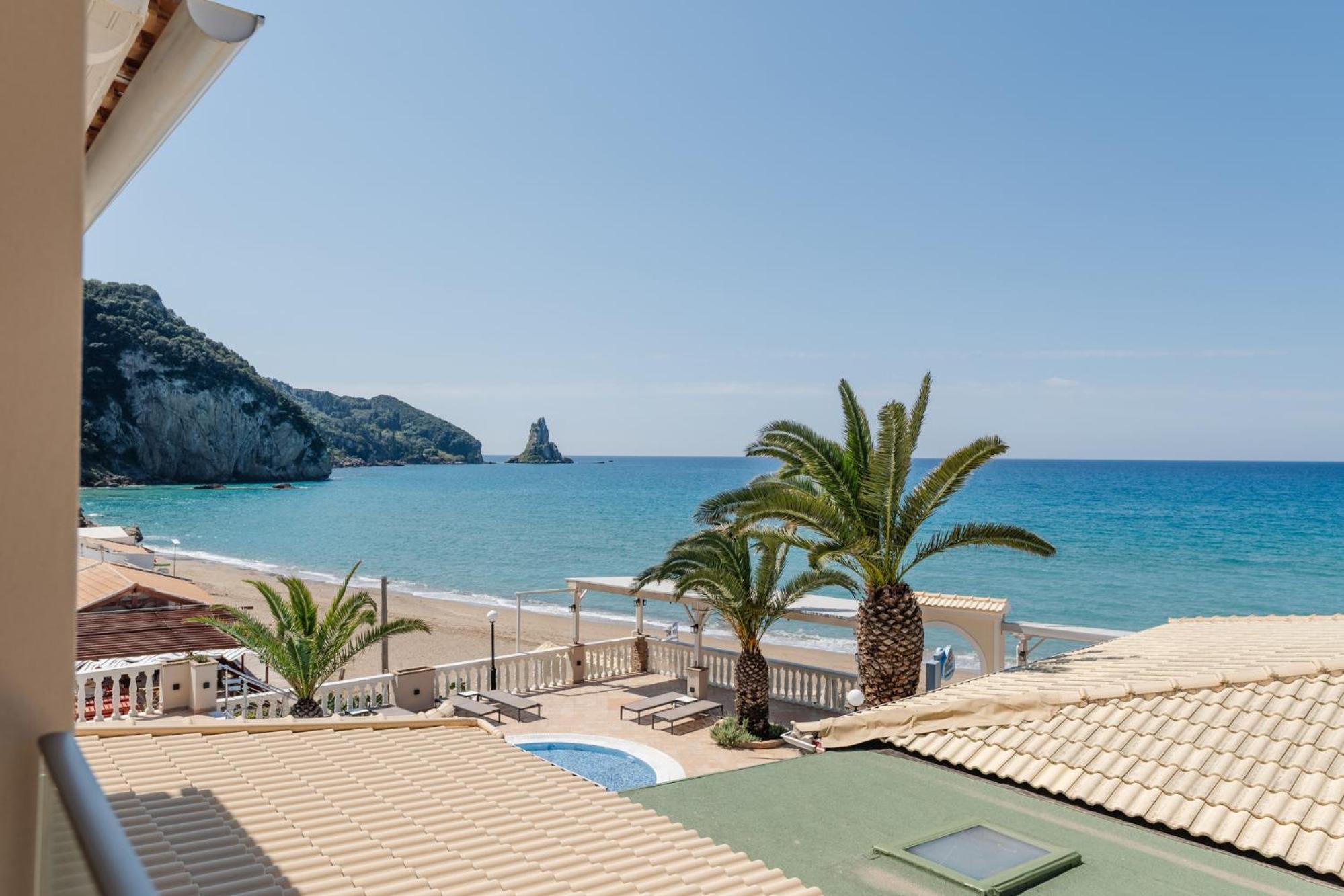 Sea Breeze Hotel & Apartments Айос-Гордіос Екстер'єр фото